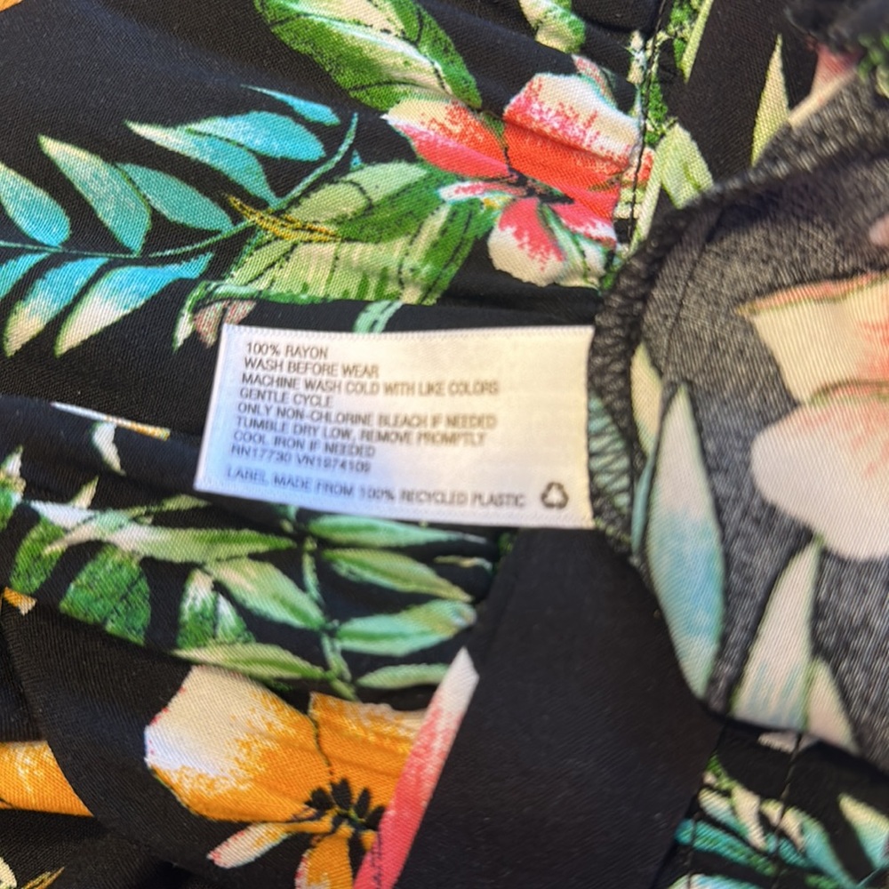 Girls Black,bright floral, flat front, pull-on lounge pants with belt. Art class - Picture 9 of 14